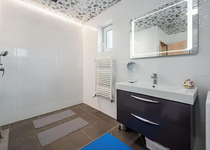 Anica Gostinjska kuća 4*