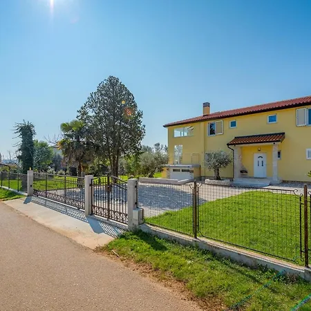 Anica 4* Pelegrin