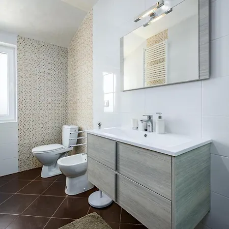 Πανσιόν Anica Pelegrin