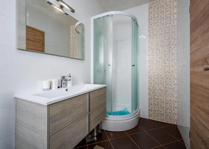 Anica Gostinjska kuća Pelegrin